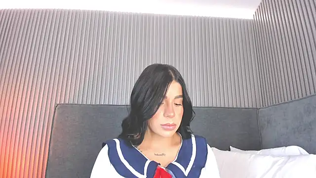 Snapshot of emelie_89 chatting on 26, 11, 2025 emelie 89 online show from 26, 11, 2025