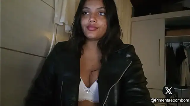 Snapshot of bombomepimenta chatting on 16, 3, 2025 bombomepimenta online show from 16, 3, 2025