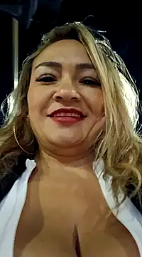 Snapshot of Afroditecash chatting on 4, 2, 2025 Afroditecash online show from 4, 2, 2025