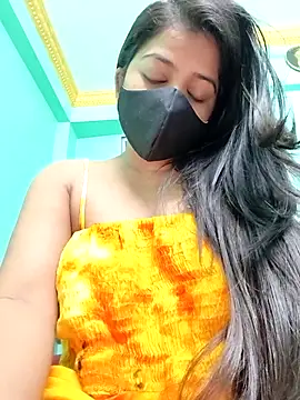 Snapshot of Monalisa_Singh chatting on 24, 11, 2025 Monalisa Singh online show from 24, 11, 2025