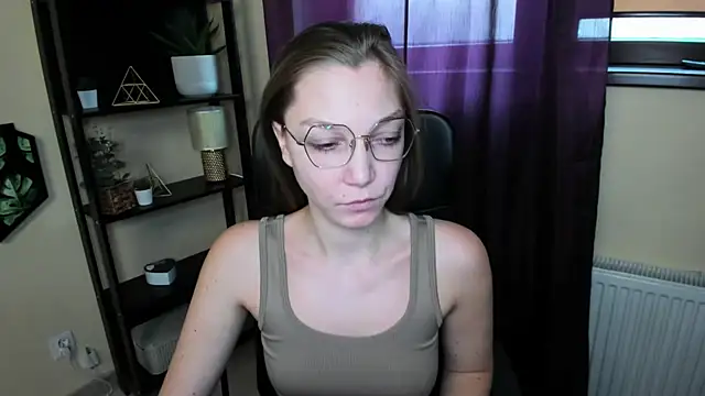 Snapshot of EmillyPlay chatting on 10, 3, 2025 EmillyPlay online show from 10, 3, 2025
