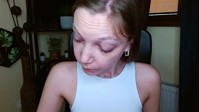 EmillyPlay online show from 9, 3, 2026