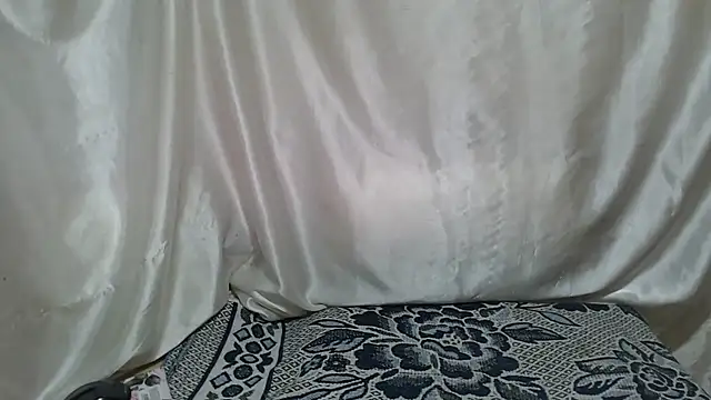 Burberrry  online show from 12, 9, 2025