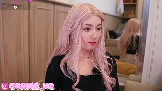 Snapshot of Sonnie_ chatting on 10, 2, 2025 Sonnie online show from 10, 2, 2025