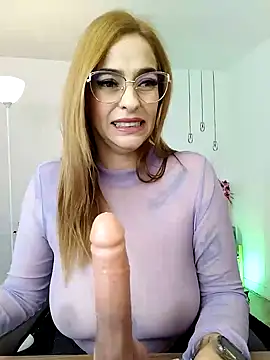 Alessandra Schmoll online show from 25, 2, 2025