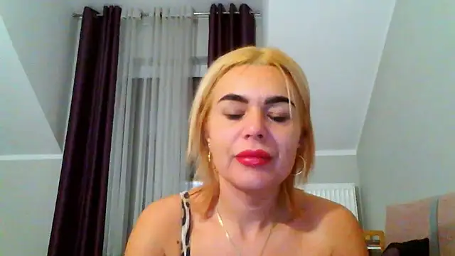 Snapshot of DESIREjenny chatting on 13, 12, 2024 DESIREjenny online show from 13, 12, 2024