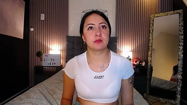 Snapshot of isabella_smith_ chatting on 10, 12, 2024 isabella smith online show from 10, 12, 2024