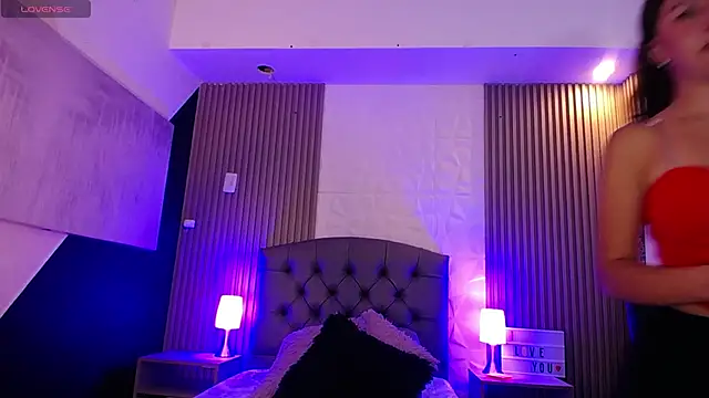 Snapshot of isabella_smith_ chatting on 4, 2, 2025 isabella smith online show from 4, 2, 2025