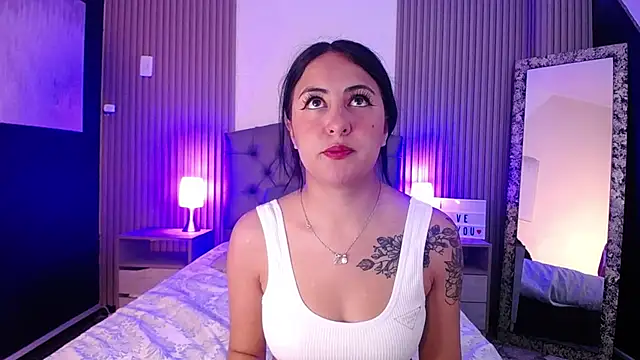 Snapshot of isabella_smith_ chatting on 4, 3, 2025 isabella smith online show from 4, 3, 2025