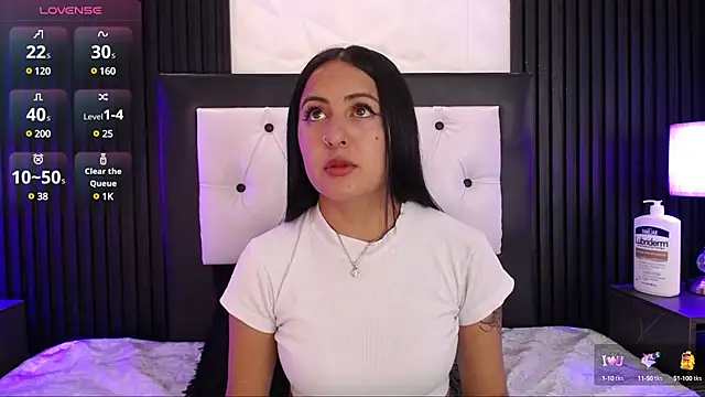 Snapshot of isabella_smith_ chatting on 21, 3, 2025 isabella smith online show from 21, 3, 2025