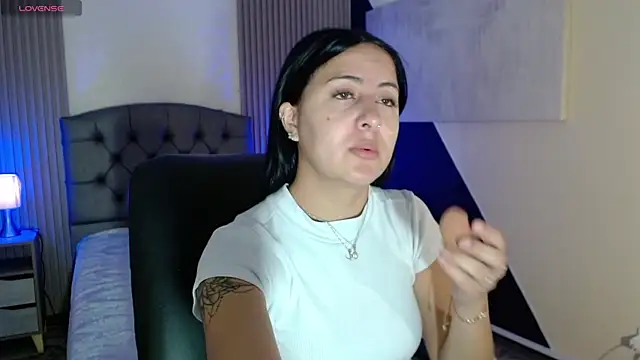 Snapshot of isabella_smith_ chatting on 24, 9, 2025 isabella smith online show from 24, 9, 2025