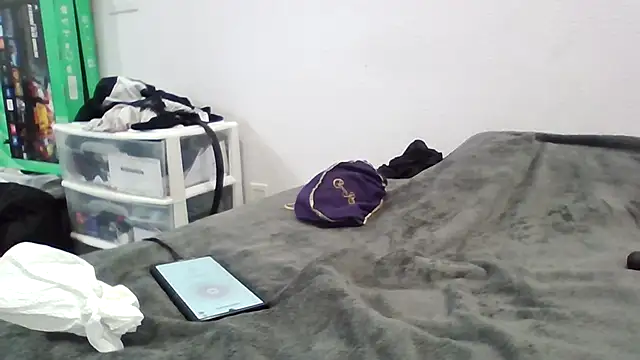 Snapshot of Iliketocooksquirt25 chatting on 4, 10, 2025 Iliketocooksquirt25 online show from 4, 10, 2025