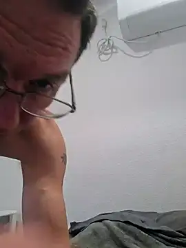 Snapshot of Iliketocooksquirt25 chatting on 4, 12, 2025 Iliketocooksquirt25 online show from 4, 12, 2025