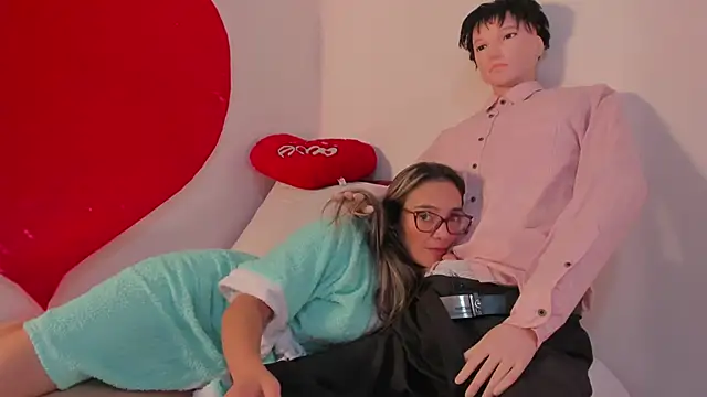 Jessica Herrera  online show from 16, 2, 2025