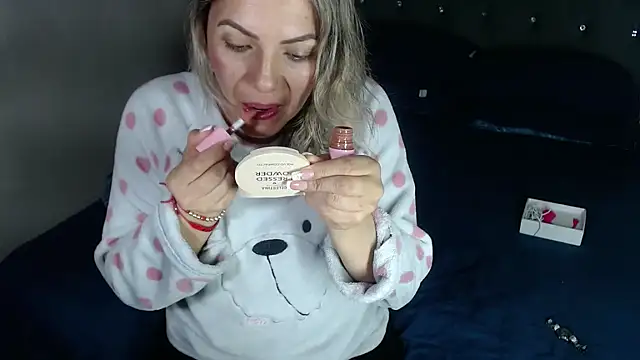 Chantal hott online show from 7, 3, 2026