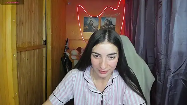 Fiery Brunette  online show from 18, 2, 2025