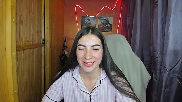 Fiery Brunette  online show from 19, 2, 2025