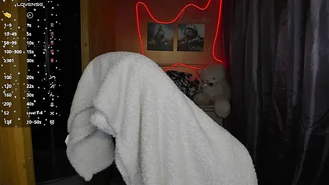 Fiery Brunette  online show from 8, 3, 2025