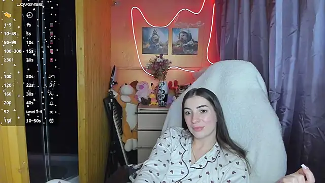 Fiery Brunette  online show from 12, 3, 2025