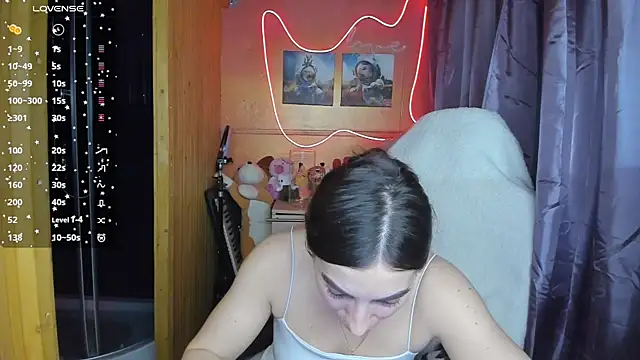 Fiery Brunette  online show from 21, 3, 2025