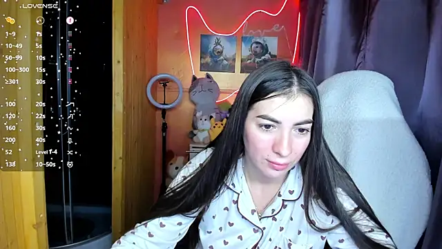 Fiery Brunette  online show from 20, 9, 2025