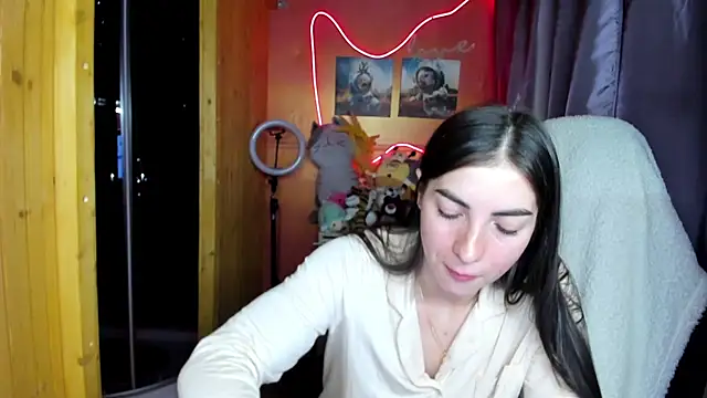 Snapshot of Fiery_Brunette_ chatting on 17, 5, 2026 Fiery Brunette online show from 17, 5, 2026