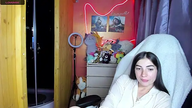 Snapshot of Fiery_Brunette_ chatting on 18, 5, 2026 Fiery Brunette online show from 18, 5, 2026