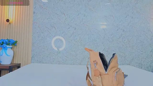 sabrina shark  online show from 18, 12, 2025