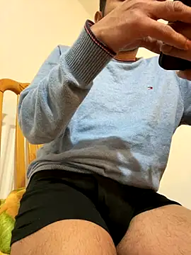 Snapshot of rhuh3991 chatting on 1, 12, 2024 rhuh3991 online show from 1, 12, 2024