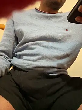 Snapshot of rhuh3991 chatting on 3, 12, 2024 rhuh3991 online show from 3, 12, 2024