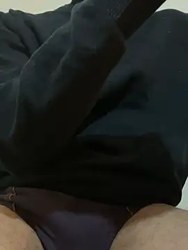 Snapshot of rhuh3991 chatting on 8, 12, 2024 rhuh3991 online show from 8, 12, 2024