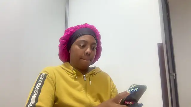 ChocolateCakeQueen online show from 8, 1, 2026