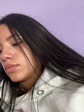 hannahb-e online show from 1, 2, 2025