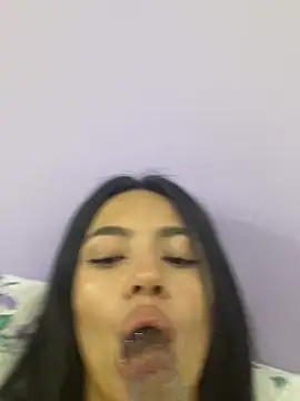 hannahb-e online show from 1, 2, 2025