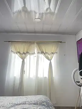 hannahb-e online show from 7, 2, 2025