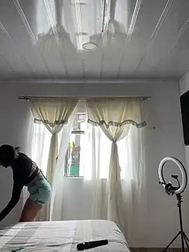 hannahb-e online show from 11, 9, 2025