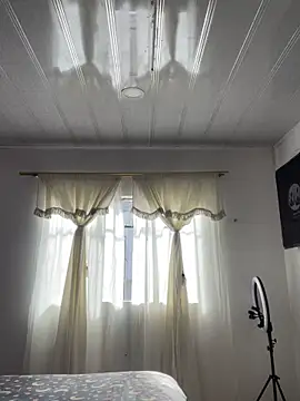 hannahb-e online show from 21, 11, 2025