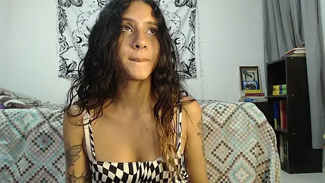 AlinaWoolf  online show from 11, 12, 2024