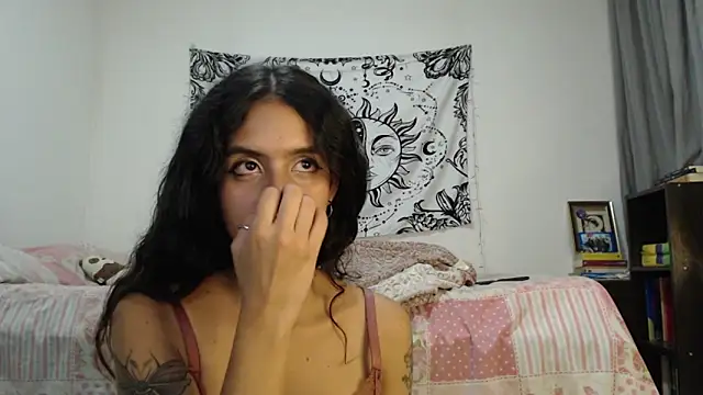 AlinaWoolf  online show from 11, 1, 2025