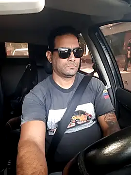 Snapshot of hecwil8 chatting on 1, 11, 2025 hecwil8 online show from 1, 11, 2025