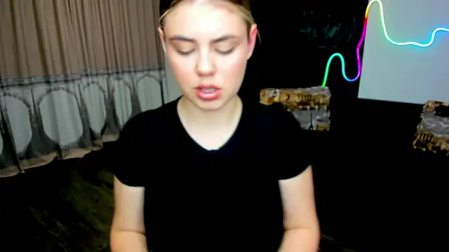 Snapshot of IsabellaBler chatting on 8, 10, 2025 IsabellaBler online show from 8, 10, 2025