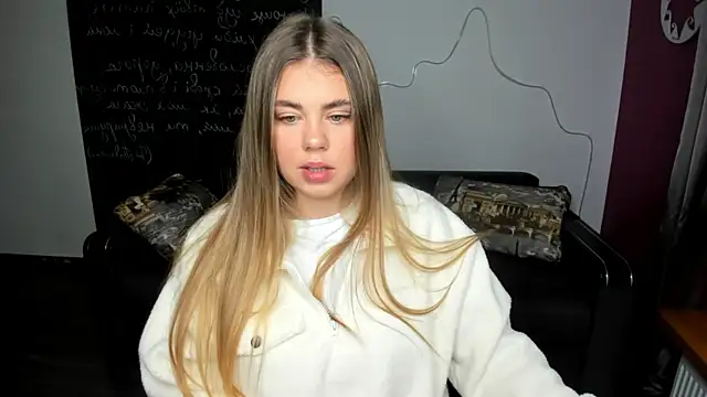 Snapshot of IsabellaBler chatting on 20, 10, 2025 IsabellaBler online show from 20, 10, 2025