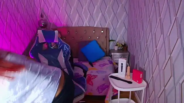 NicolleTaylor online show from 1, 3, 2026