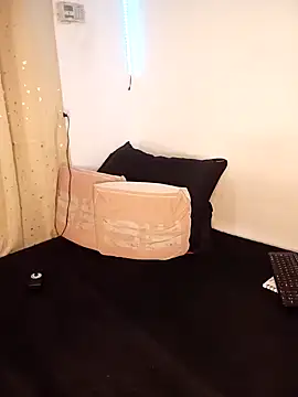 Isabella Du online show from 29, 1, 2025