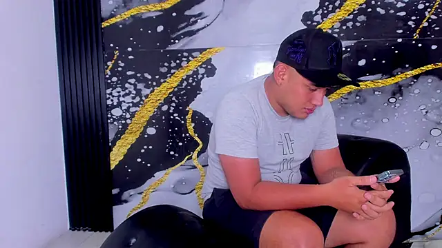 Snapshot of sweethot___ chatting on 27, 9, 2025 sweethot online show from 27, 9, 2025