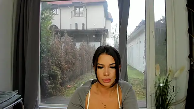 Selena Reeves online show from 12, 1, 2025