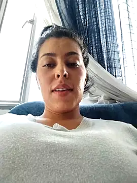 Snapshot of Emily_Wane chatting on 18, 3, 2025 Emily Wane online show from 18, 3, 2025