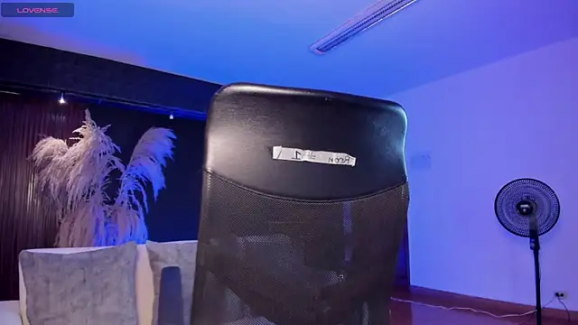 victoria mooree online show from 30, 1, 2025