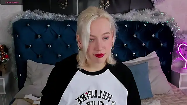 Snapshot of RachelCart chatting on 7, 1, 2025 RachelCart online show from 7, 1, 2025