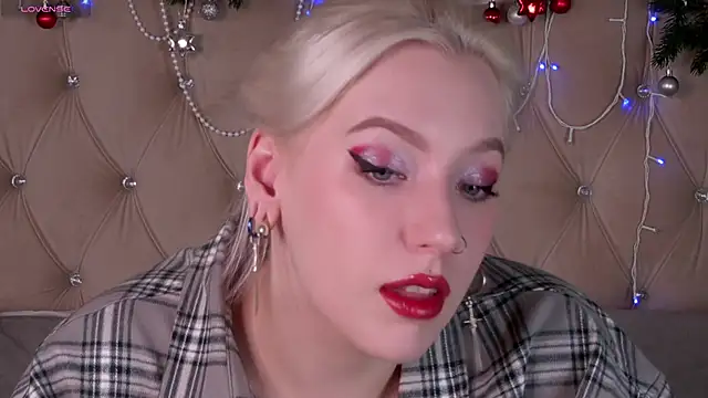 Snapshot of RachelCart chatting on 10, 1, 2025 RachelCart online show from 10, 1, 2025